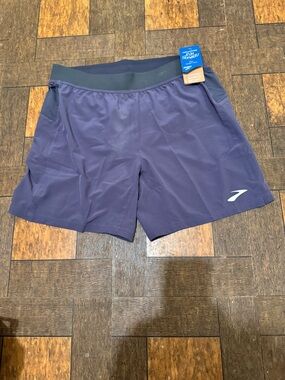 Brooks Sherpa 7” 2 In 1 Shorts Ghost Max Nike AF1 New Balance 990 Adidas Samba